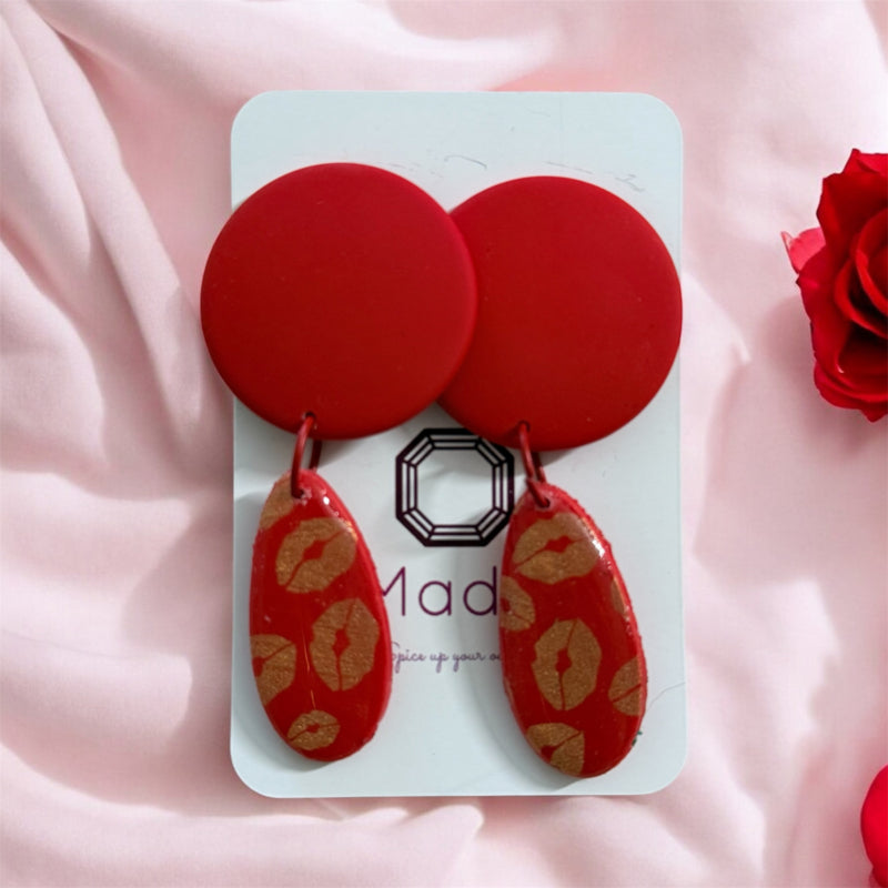 Kiss drop earrings